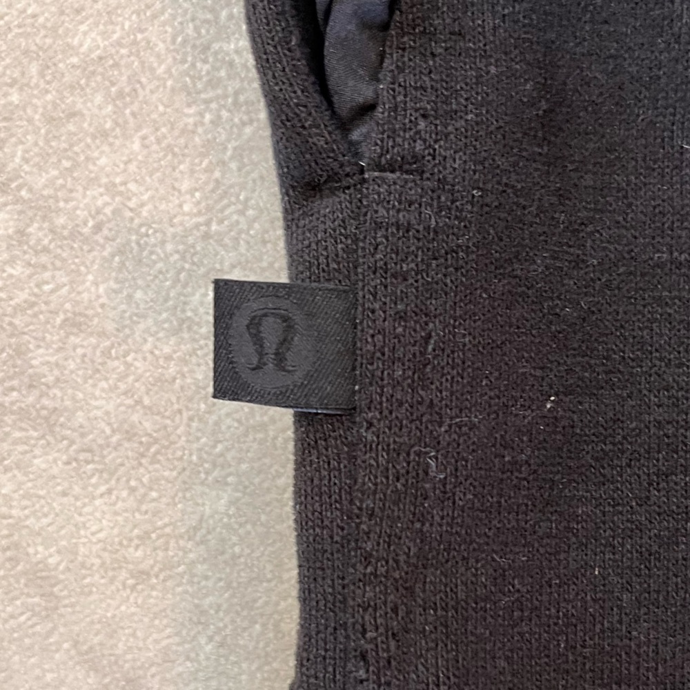 Lululemon Black Sleeveless VEST. Black. SMALL. Cozy Soft Minimalist Layering - Picture 6 of 8